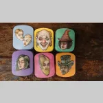 Lion Lata Mini Tin Case